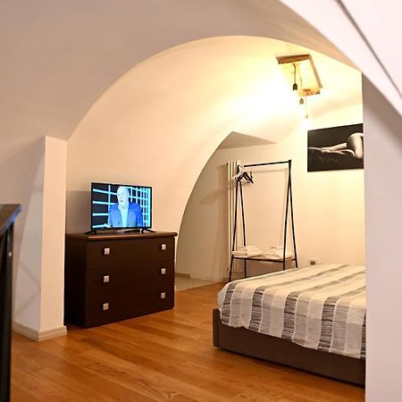 Ely Home บรินดิซิ ภายนอก รูปภาพ