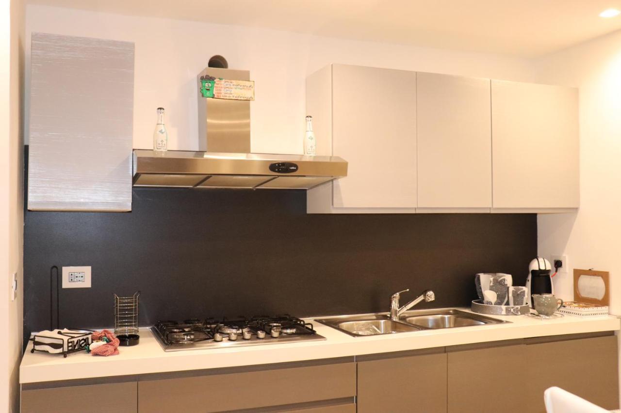 Ely Home บรินดิซิ ภายนอก รูปภาพ